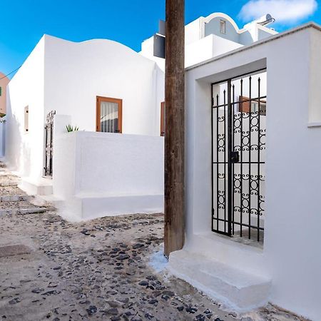 Authentic Santorinian Home Experience Fira  Esterno foto