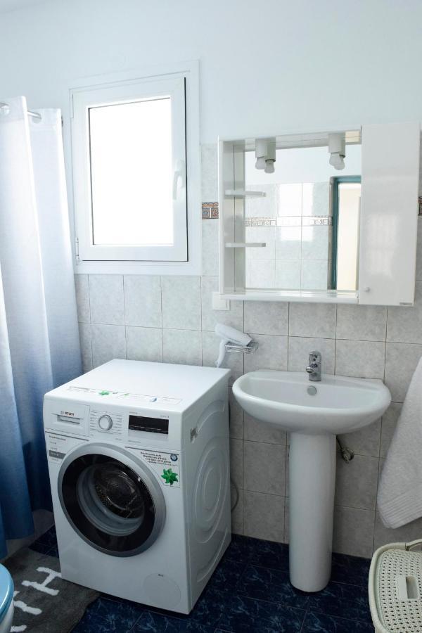 Authentic Santorinian Home Experience Fira  Esterno foto
